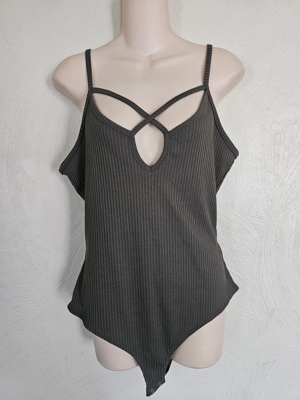 Charlotte Russe Army Green Ribbed Crisscross Front Bodysuit Size Womens Large